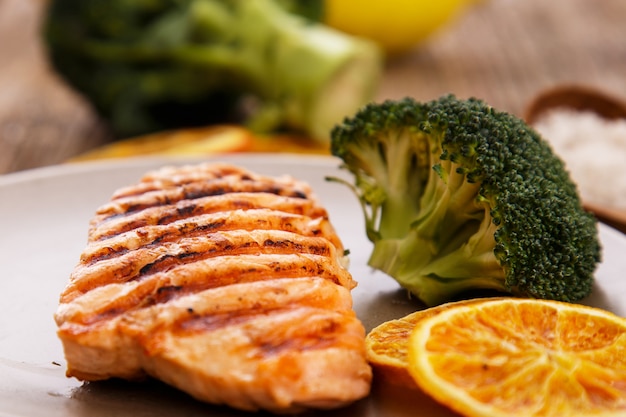 Free Photo slice of grilled salmon