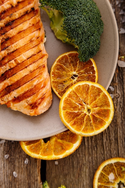 Free Photo slice of grilled salmon