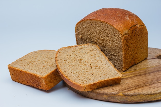 Sliced bread on cutting board