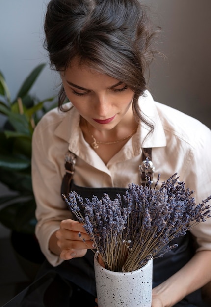 Free photo small business manager in her workshop