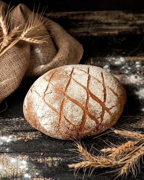 Free photo sourdough bread on table