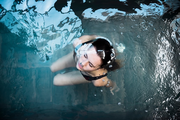 Free Photo spa concept with woman relaxing in water