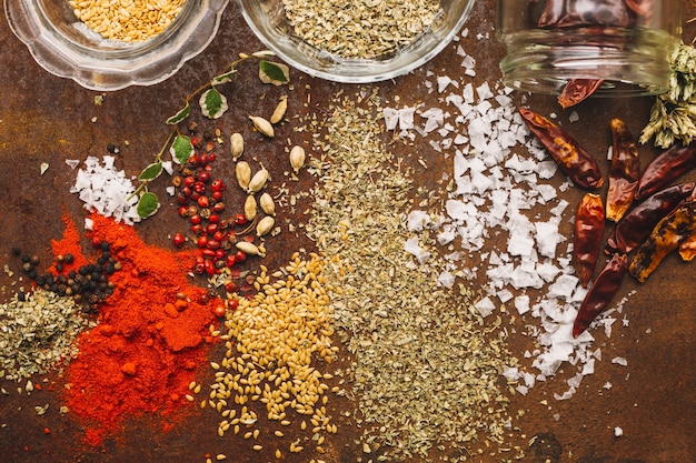 Free photo spices near jar and bowls