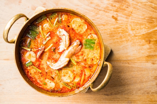 Free photo spicy prawn soup