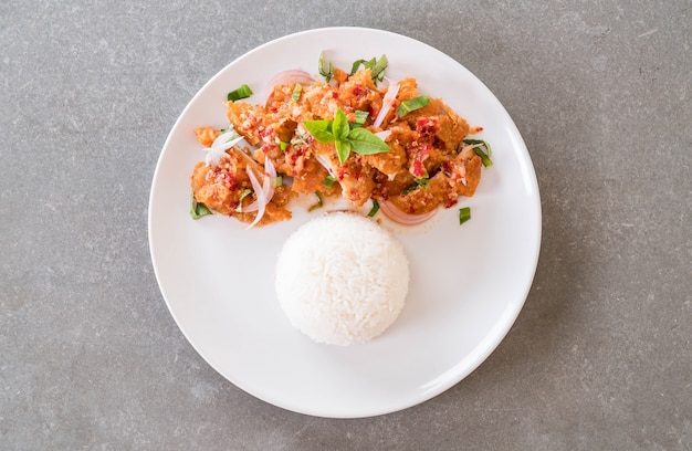 spicy salad with fried chicken