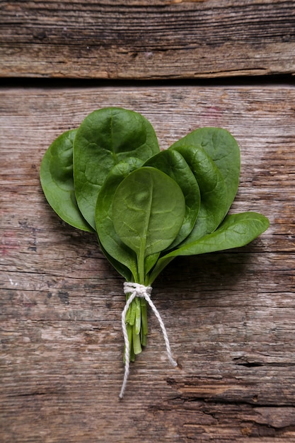 Free Photo spinach on the table