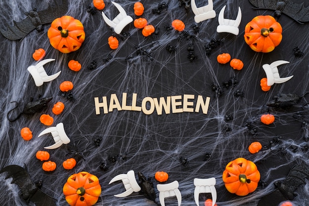 Free Photo spooky halloween composition