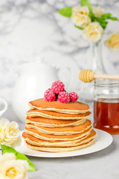 Free photo stack of pancakes