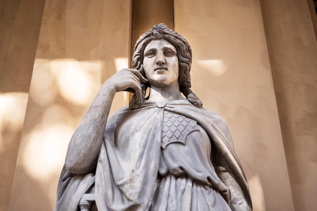 Free Photo statue of a woman in frankfurt germany