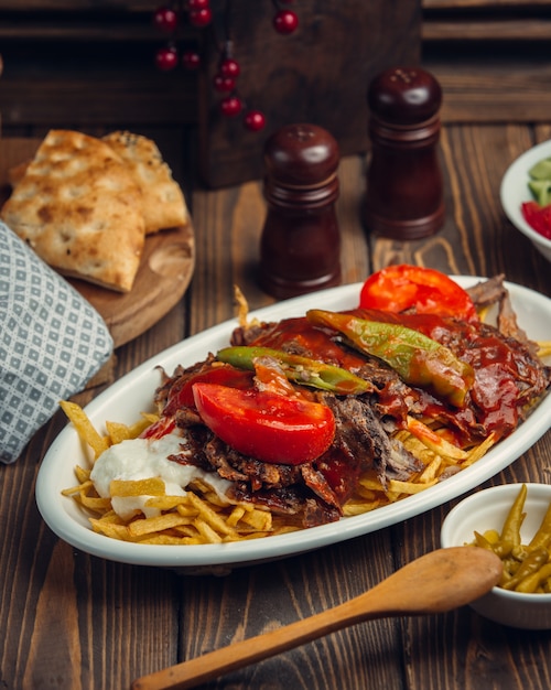 Steak with and fresh tomato and pepper