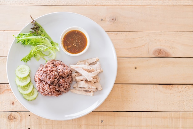 Steamed chicken with rice berry