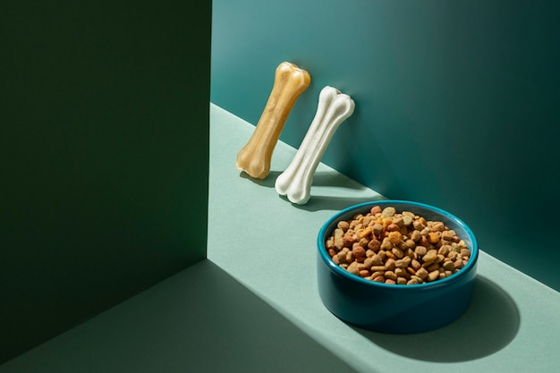 Free photo still life pet food arrangement