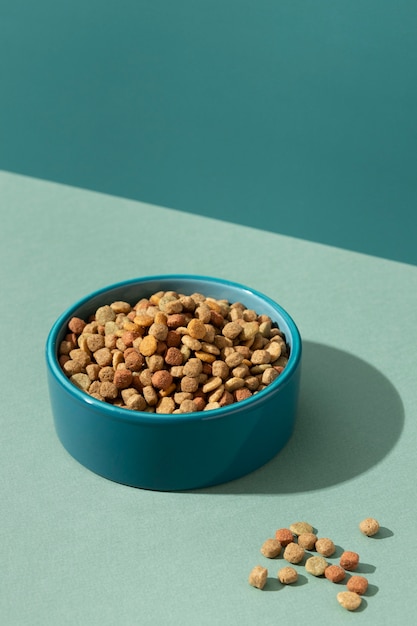 Still life pet food composition