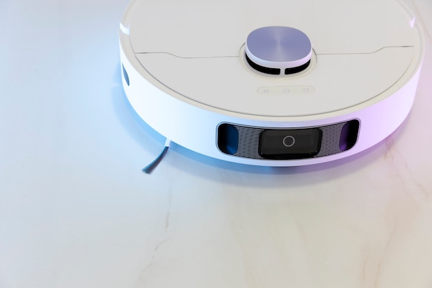 Free photo still life of robotic vacuum