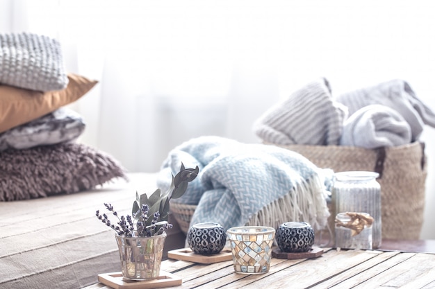 Free photo still life with home decor elements on the table