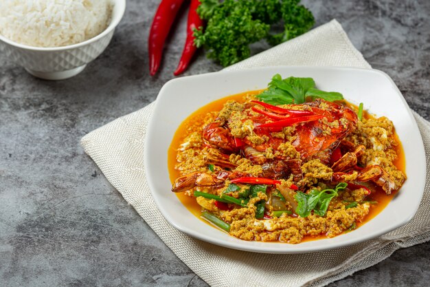 Stir Fried Crab with Curry Powder Beautiful side dishes.