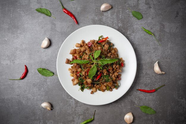 Free Photo stir-fried minced pork with basil.