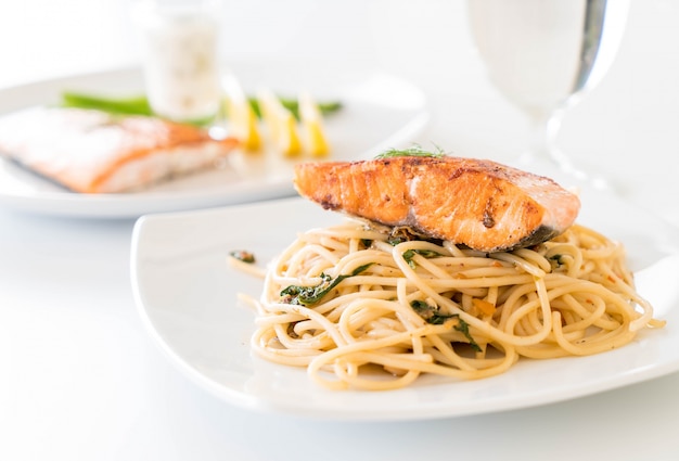 stir-fried spicy spaghetti with salmon