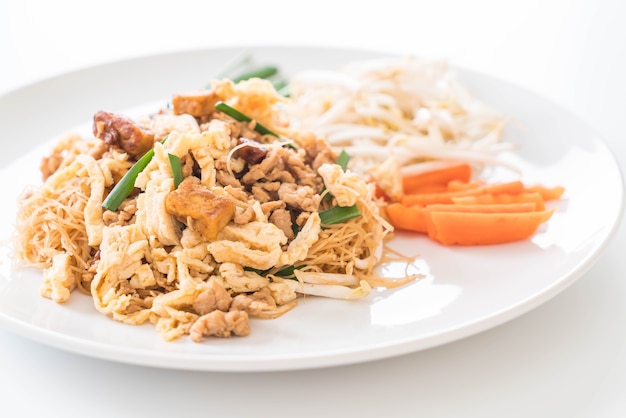 Stir fry noodles in Thai style