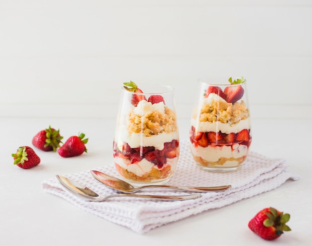 Free photo strawberries layer dessert