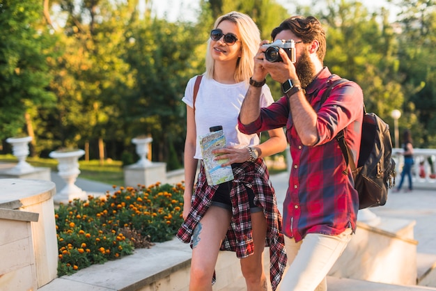 Free photo stylish couple on vacation