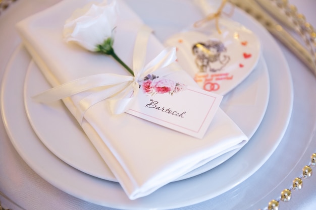 Stylish table decor for wedding