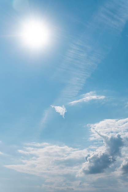 Free Photo sun rays on cloudy sky