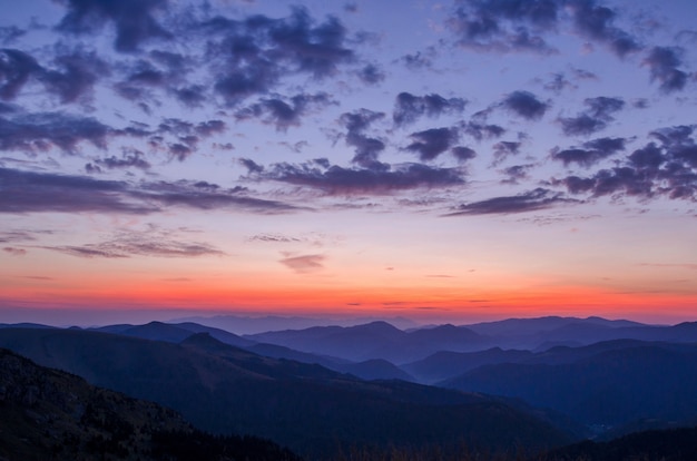 Free Photo sunset views from the mountains