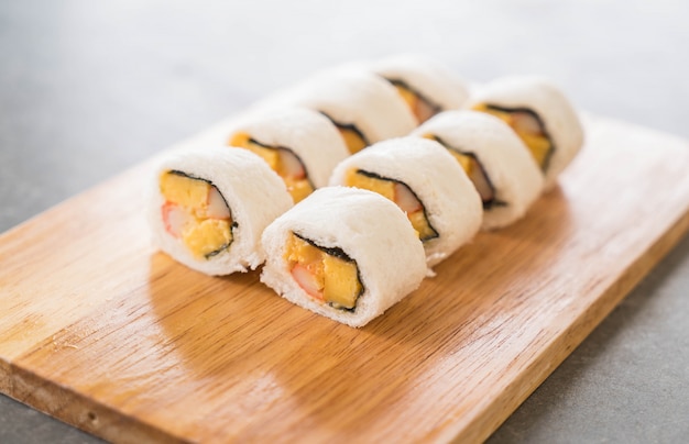 Free Photo sushi sandwich roll