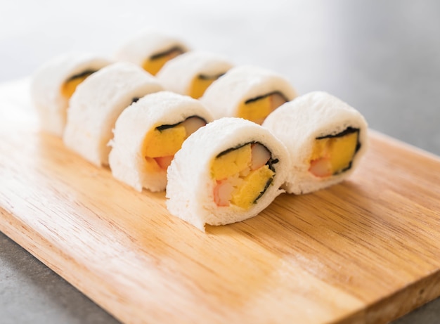 Free Photo sushi sandwich roll