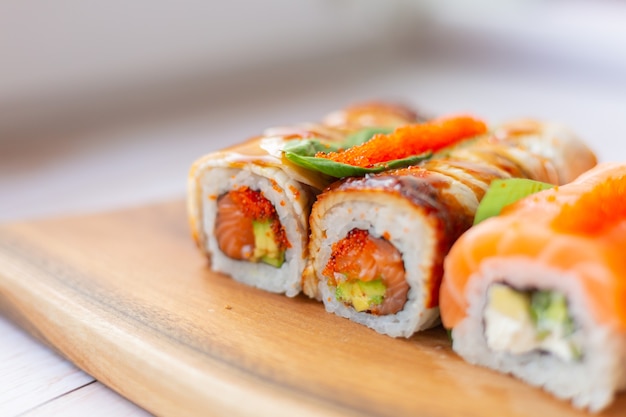 Free Photo sushi set with salmon and eel