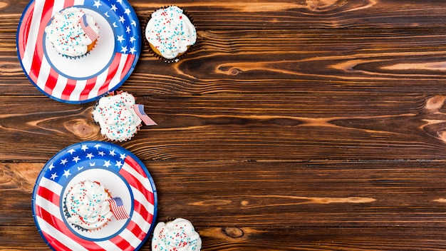 Free Photo sweet cakes american flags on plates 