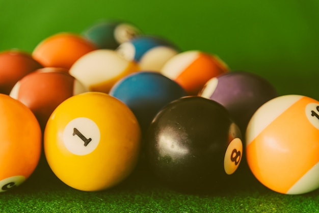 Free photo table round pool indoors color