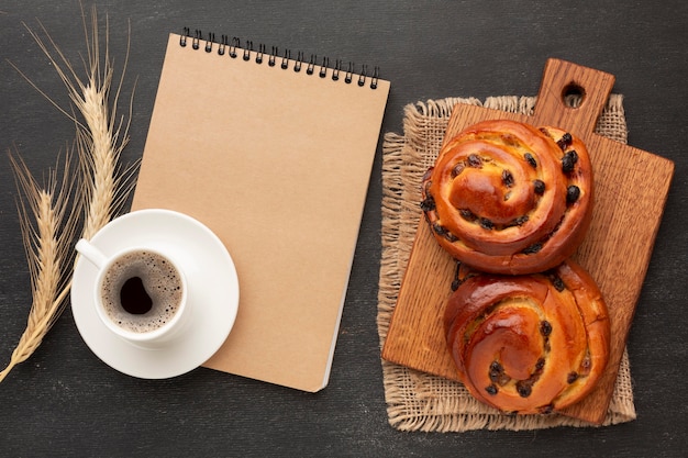 Tasty bagels and empty notepad