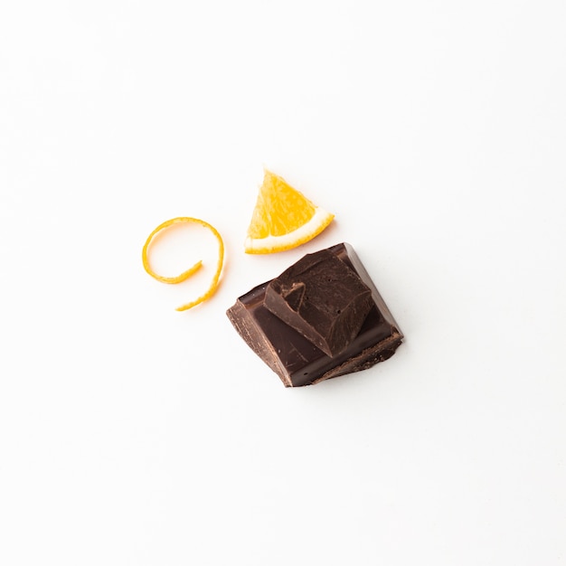 Free photo tasty chocolate with orange