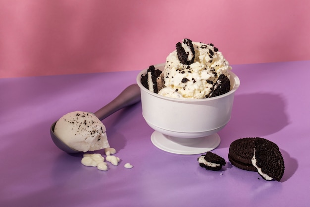 Free photo tasty cookies and ice cream assortment