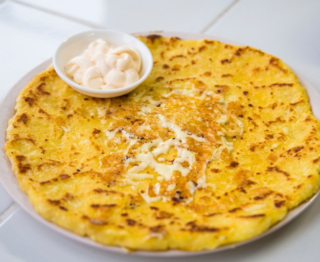 Free Photo tasty delicious cheesy tortilla with cream