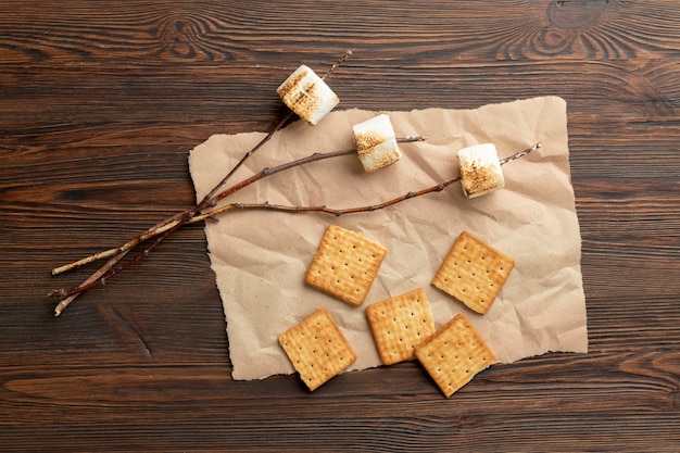 Free photo tasty s'mores dessert on table arrangement