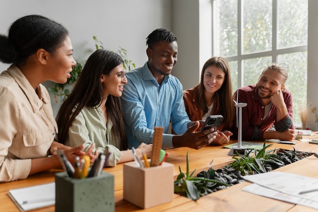 Free photo tech people trying to achieve ambitious sustainability goals