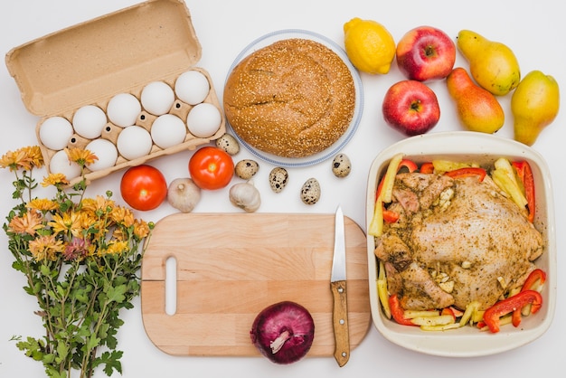 Free photo thanksgiving food composition with eggs