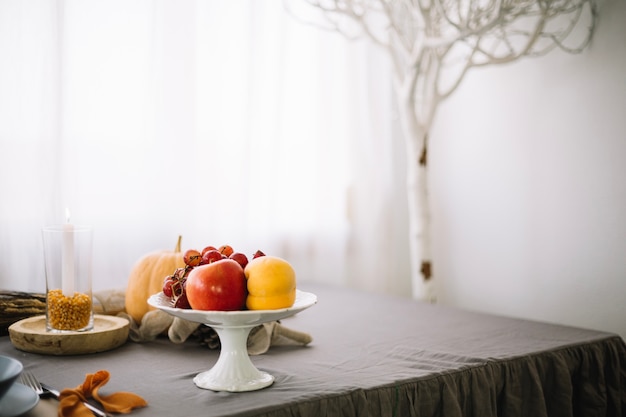 Thanksgiving table