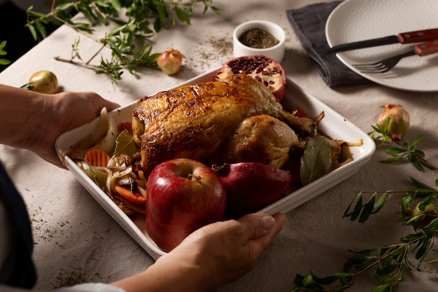 Free photo thanksgiving turkey composition on the table