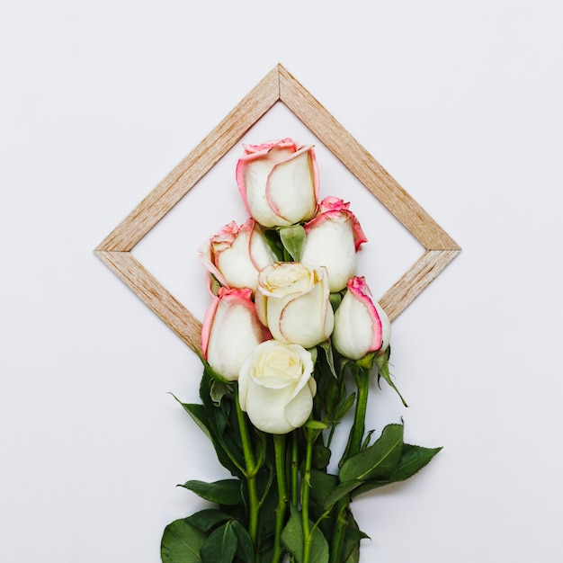 Free Photo top view bouquet of roses