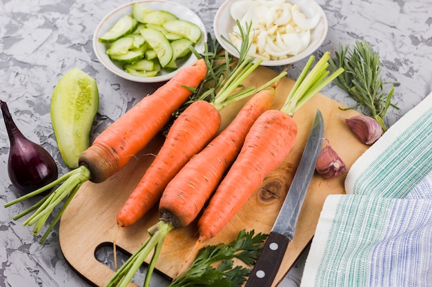 Top view carrots on cutting board