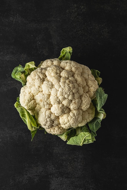 Free Photo top view cauliflower with leaves