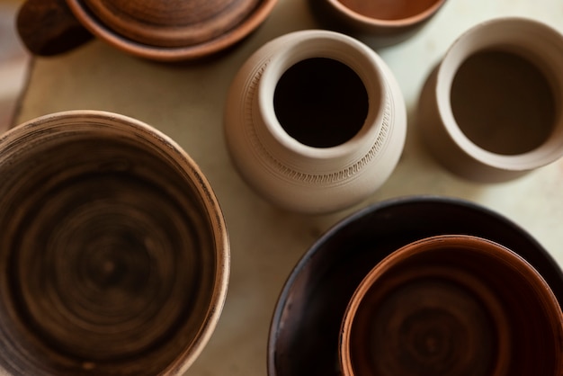 Top view clay pots arrangement