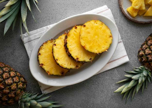 Free photo top view delicious pineapple still life