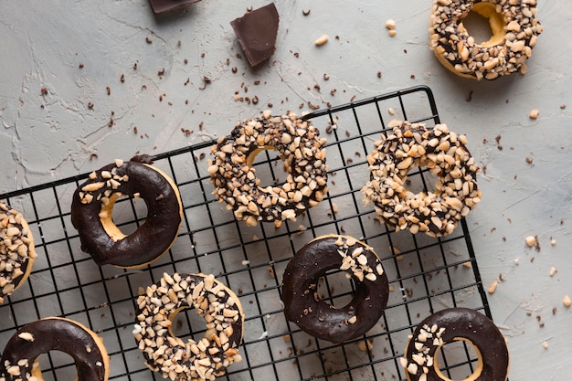 Free Photo top view glazed donuts