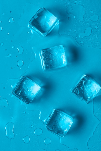 Free photo top view  ice cubes arrangement