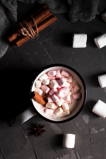 Free photo top view of marshmallows drink